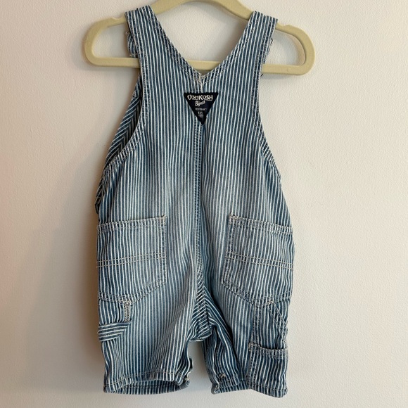 Toddler Oshkosh B’Gosh Shorty Overall Romper — 18 months - Picture 2 of 5